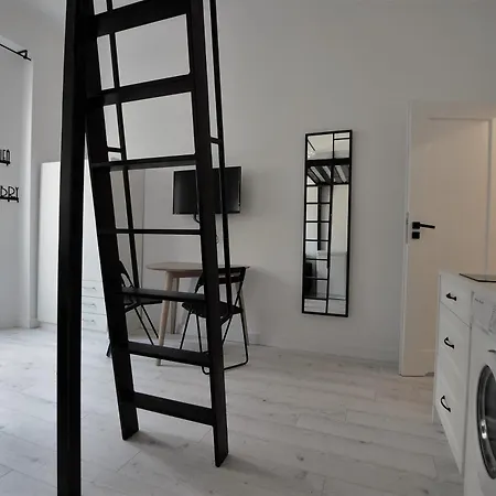 Apartman Z Ogrodem Iii *